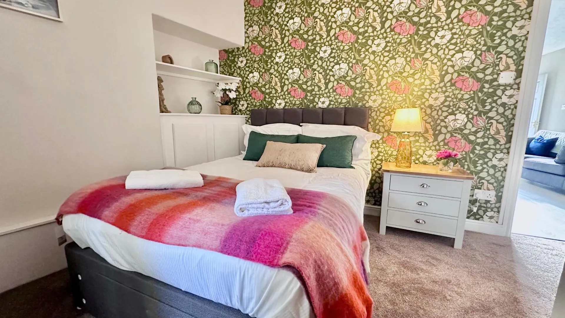Blossoms Reach - 2 Minutes From Station And City Centre York Apartment
